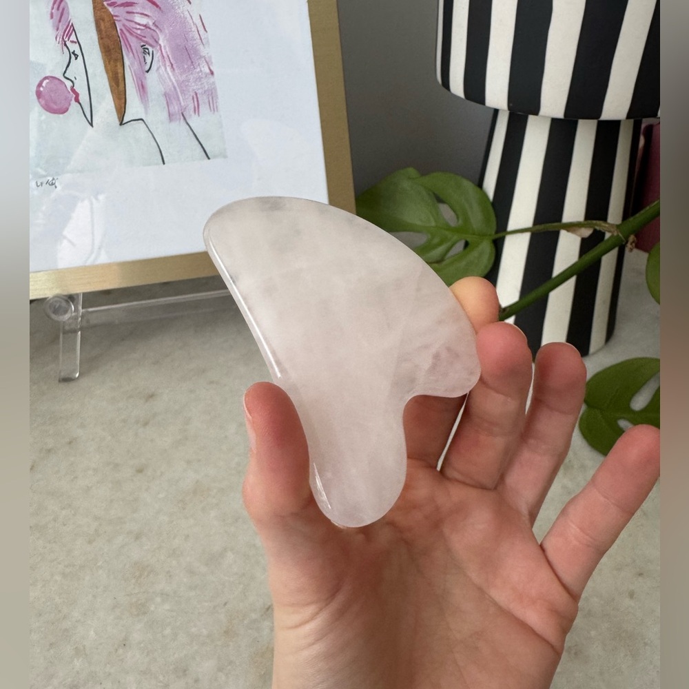 Rose Quartz Gua Sha Facial Tool - Picture 6 of 7